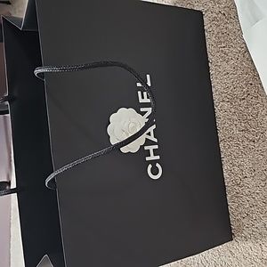 Chanel large shopper with tissue ribbon and Camilla mint